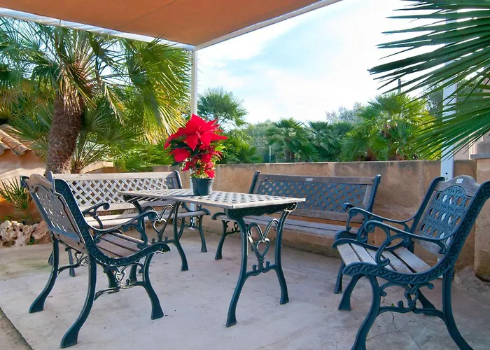 Sa Riera Holiday home *